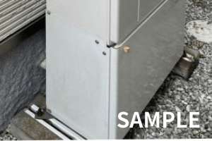 壁掛型でも地面に設置できる